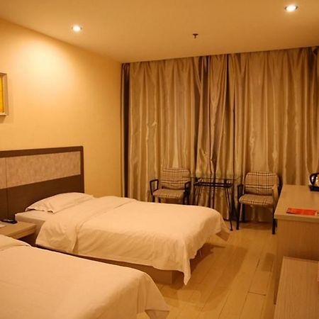 Huiquan Hotel Яньтай Екстер'єр фото